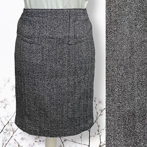 EXPRESS Wool Blend Fall Skirt Black Chevron Knee Length Pencil Skirt Sz 4